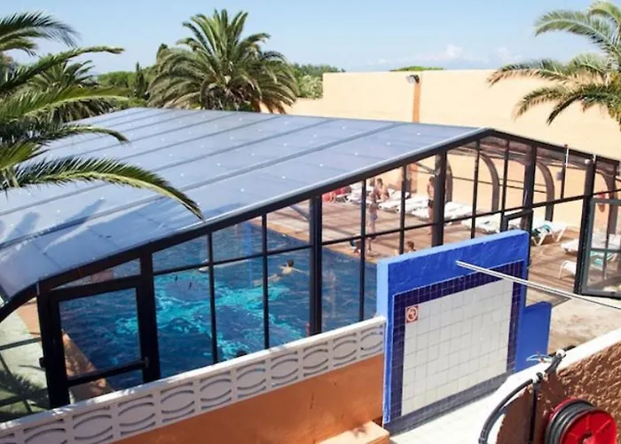 Mobil 8 Personnes Climatisé 3 Avec Piscines Et à Pied à 500m à Canet-plage Camping *