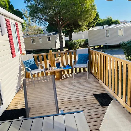 Mobil 8 Personnes Climatise 3 Avec Piscines Et A Pied A 500m A Canet-plage مكان تخييم *
