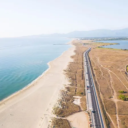 Mobil 8 Personnes Climatise 3 Avec Piscines Et A Pied A 500m A Canet-plage Kemp *