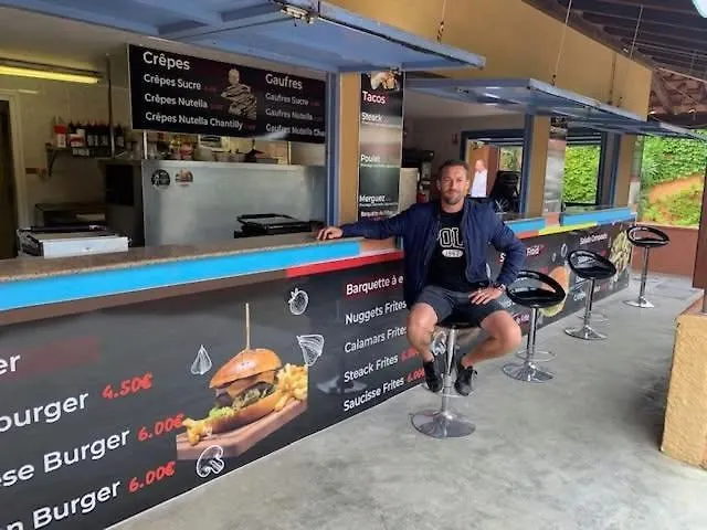 Mobil 8 Personnes Climatise 3 Avec Piscines Et A Pied A 500m A Canet-plage مكان تخييم كانيه