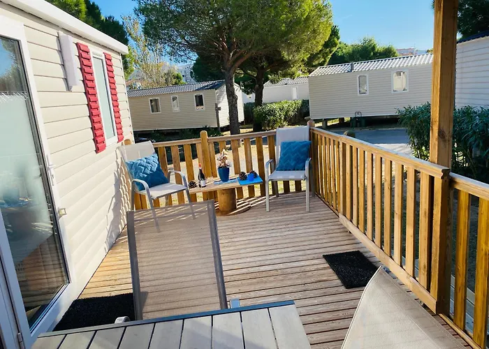 Mobil 8 Personnes Climatise 3 Avec Piscines Et A Pied A 500m A Canet-plage مكان تخييم *